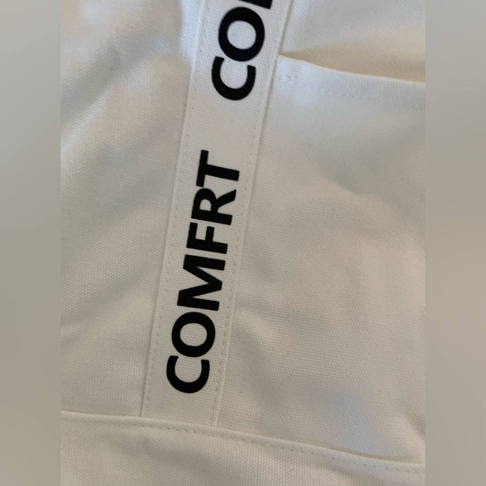 Comfrt White Tote Bag NWT - Picture 4 of 7